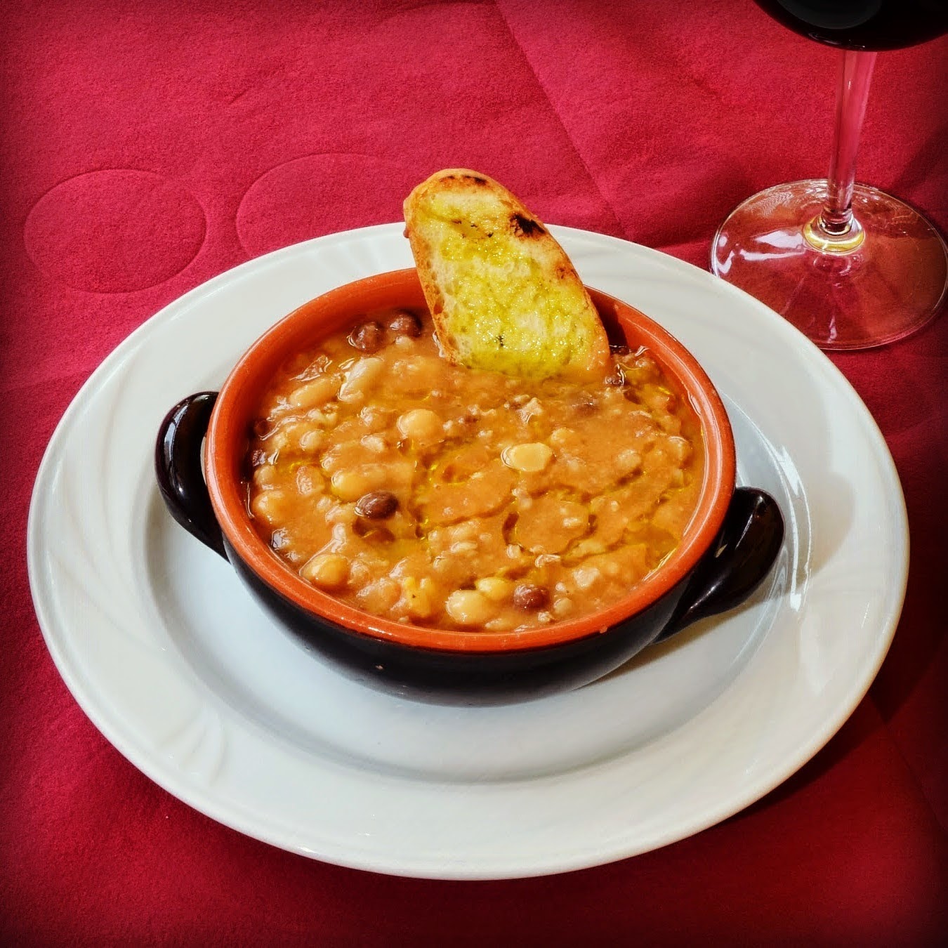 Zuppa di farro fagioli e ceci