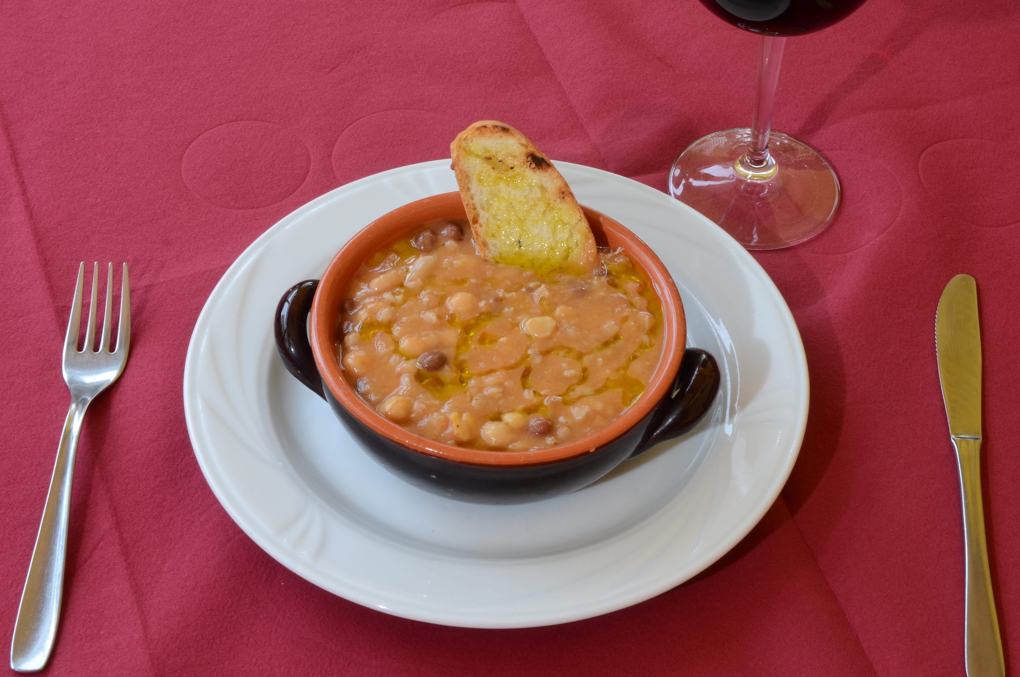 Zuppa di farro, fagioli e ceci